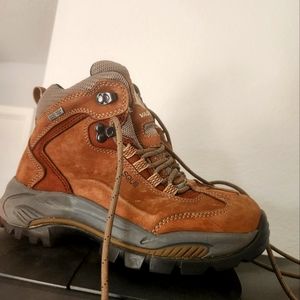 Vasque GoreTex hiking boots